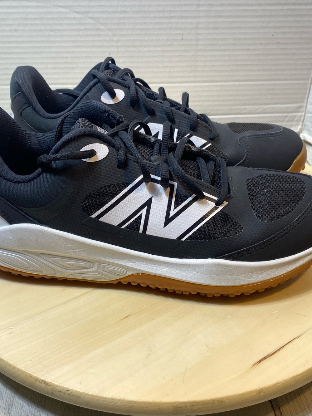 Men’s 9.5 New Balance Fresh Foam 3000v7 Turf T3000bk7 White/blk Baseball Shoes